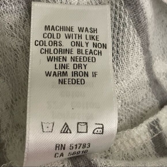 Maurices Floral and Striped Short Sleeve Blouse White With Gray Stripes large - Picture 7 of 11